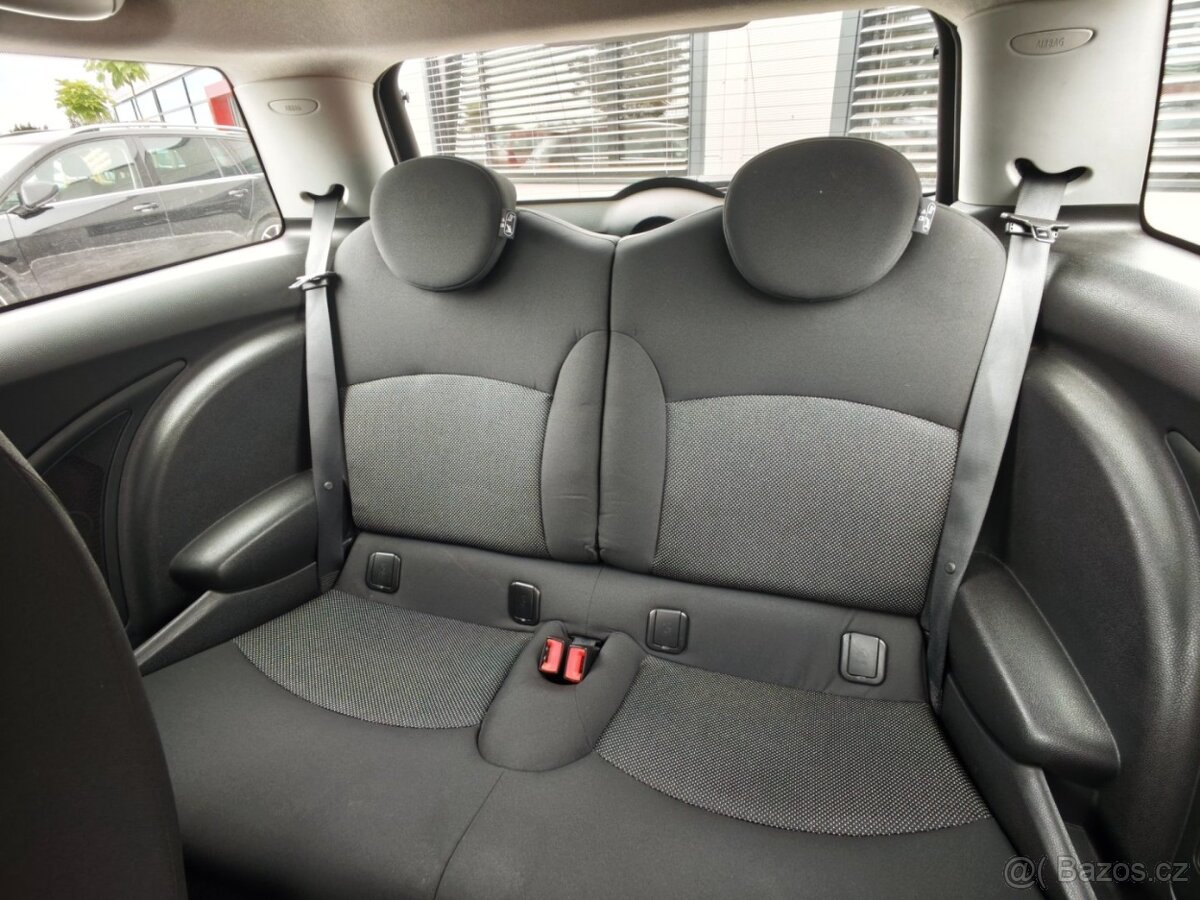 Mini Cooper ONE 1,4i 70Kw - 11