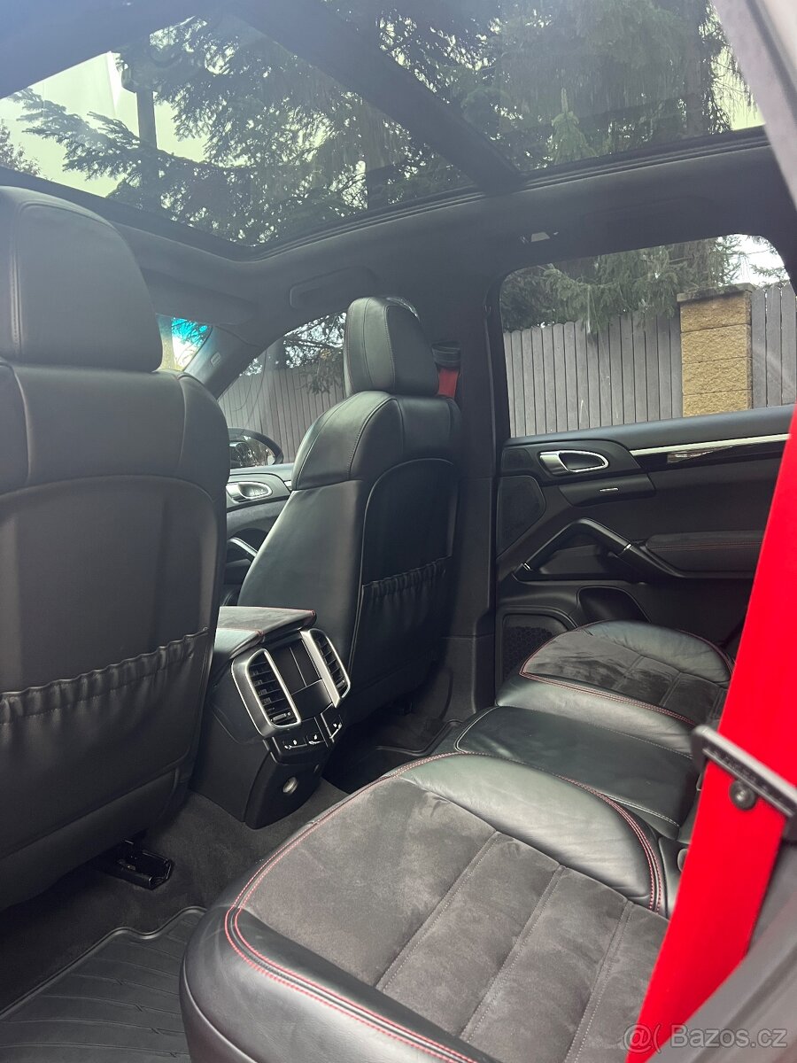 Porsche Cayenne GTS 2013 - 11