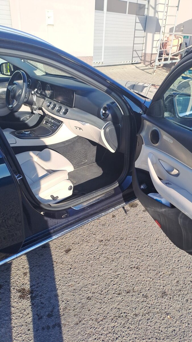 Mercedes Benz E200d - 11