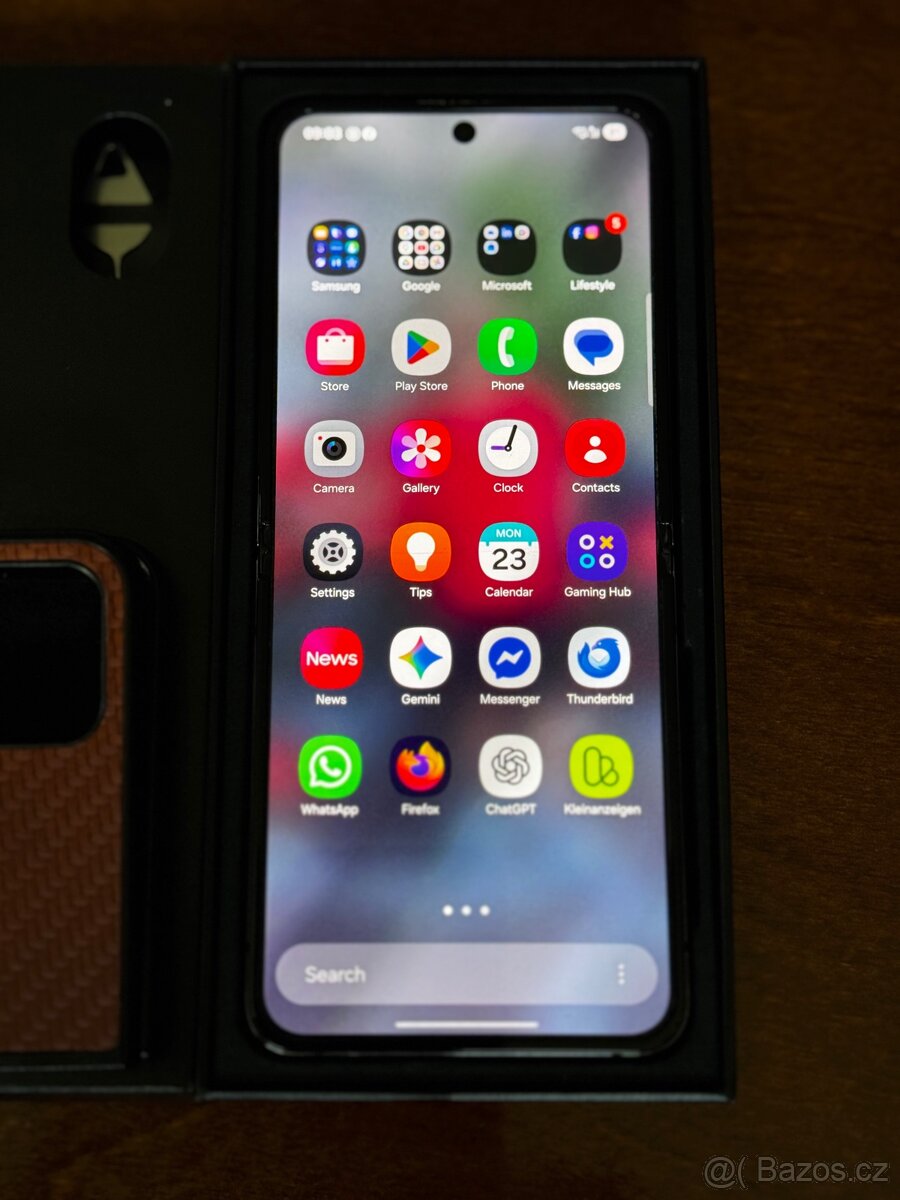 Samsung Z Flip 4 - 11