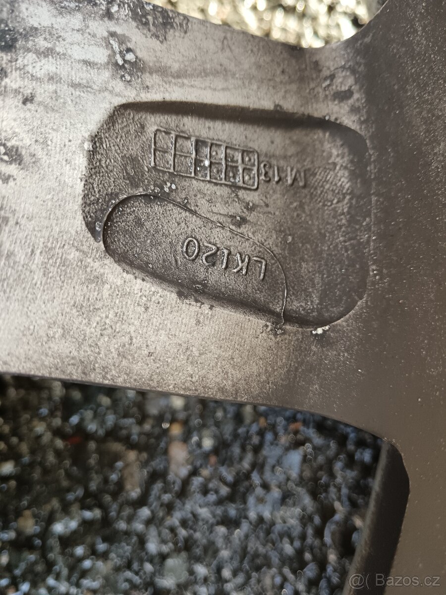 TOP NABIDKA celoroční 16" al kola MAGMA na VW T5, T6 - 11