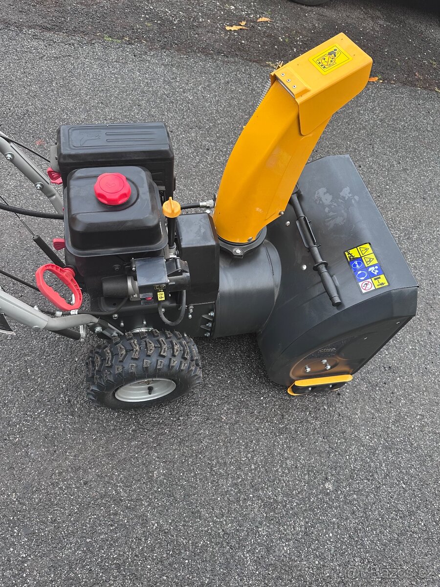 Sněhová fréza STIGA - 11