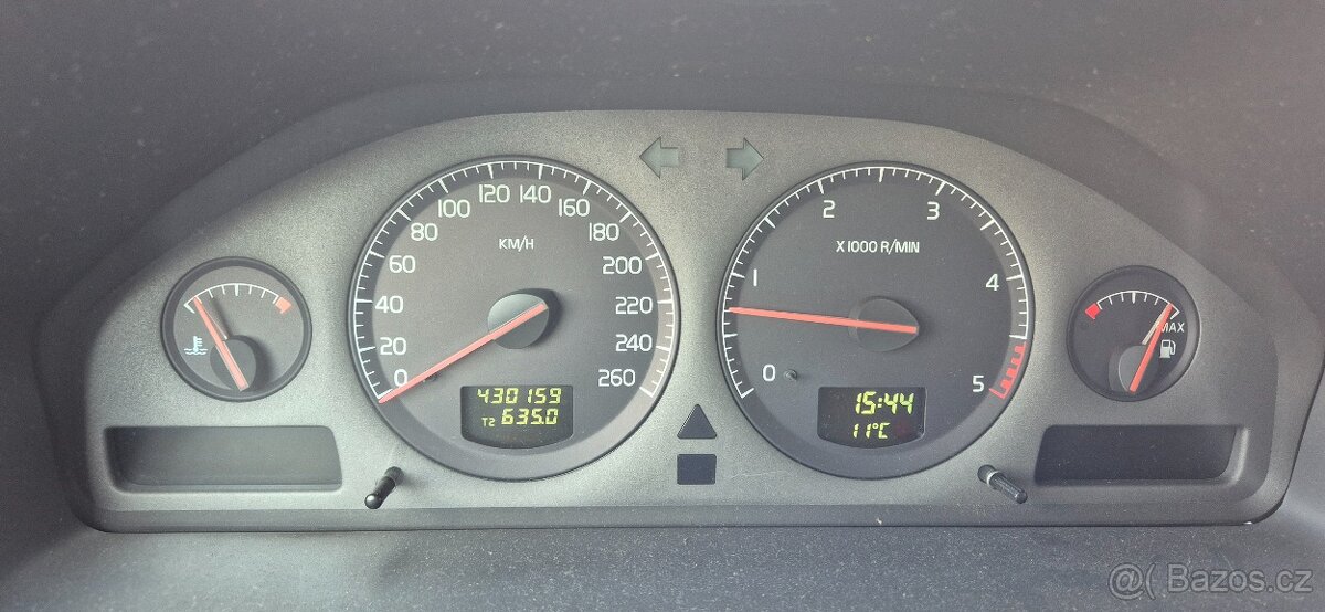 Prodám Volvo V70 D5 - 11