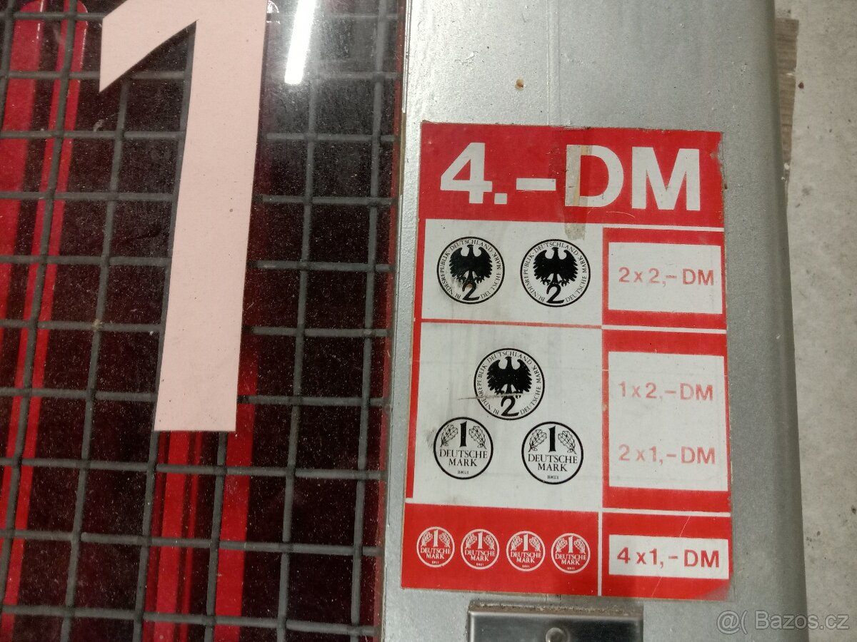 Prodám nástěnný automat na cigarety, Německo. - 11