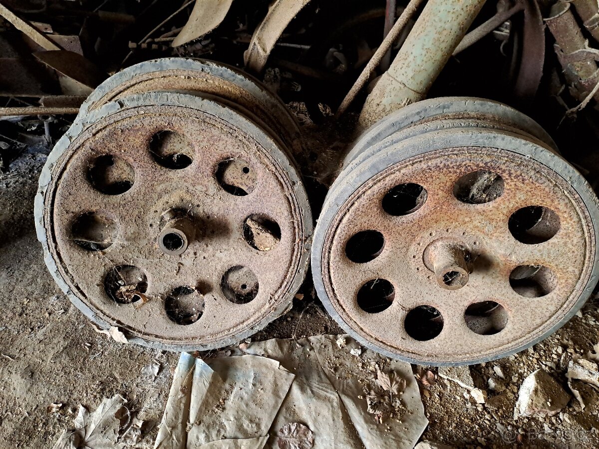 Historické zemědělské stroje - 11