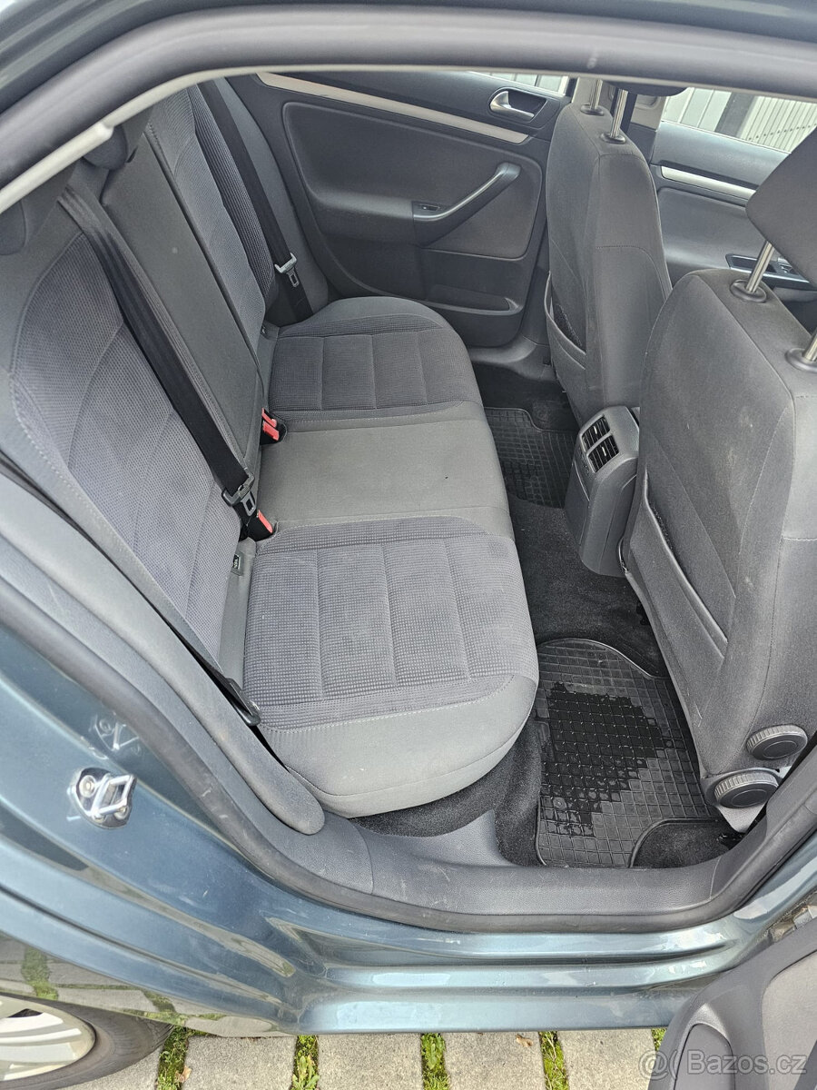 Volkswagen Jetta 1,9 TDI PD - 11