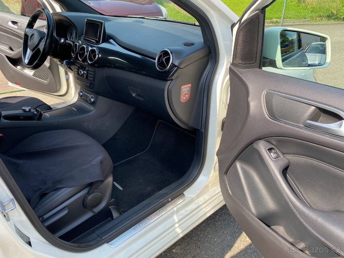 MERCEDES BENZ B 180 CDi - 11