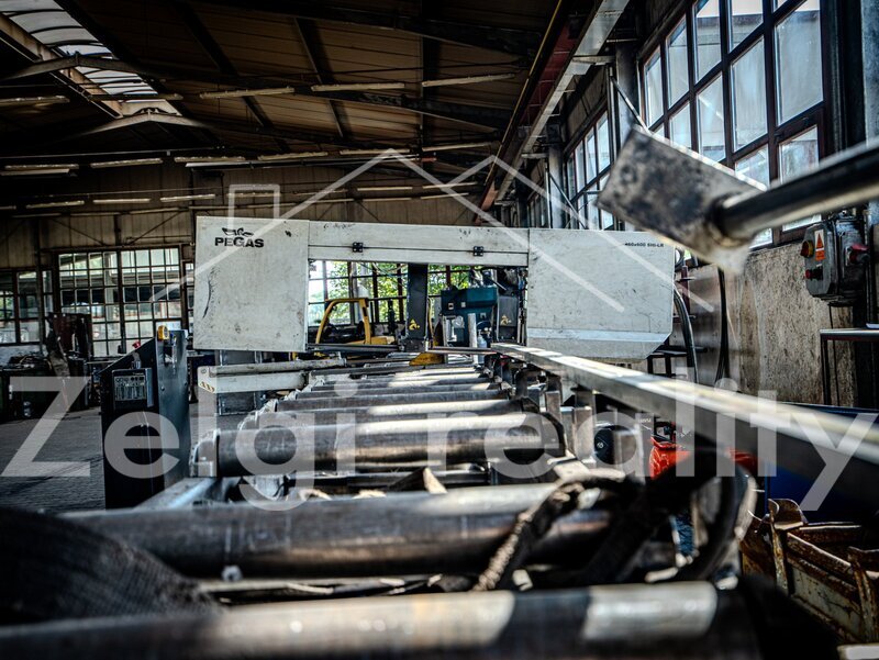 Kompletně soběstačný výrobní a skladový areál s kancelářemi - 11