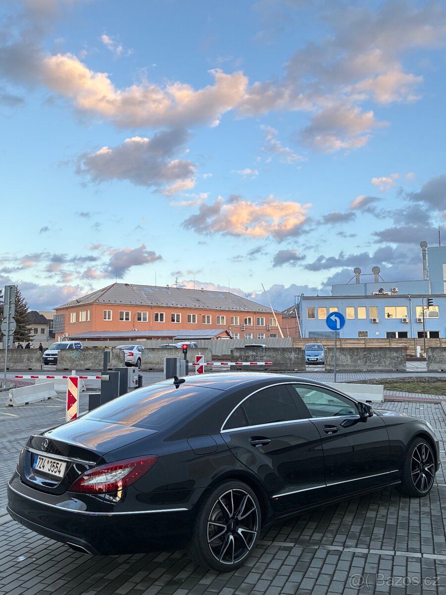 Mercedes Benz CLS 350 CDI - 11