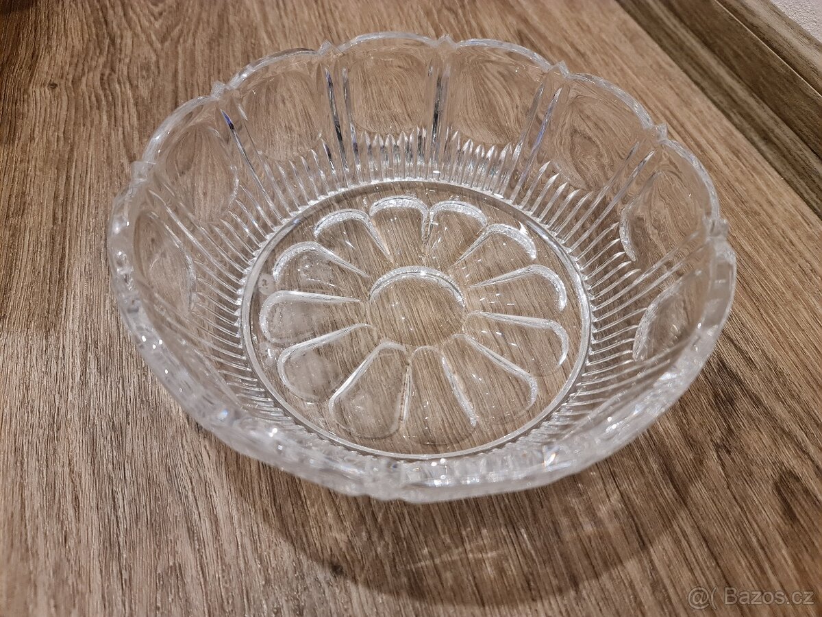 Set skleněných misek a mís - 11