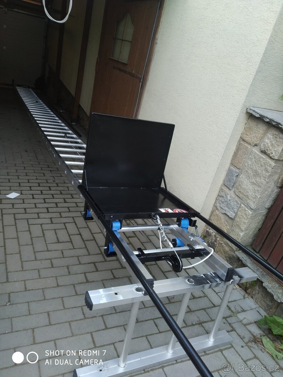 stavební výtah vrátek solární panely pokrývačský - 11