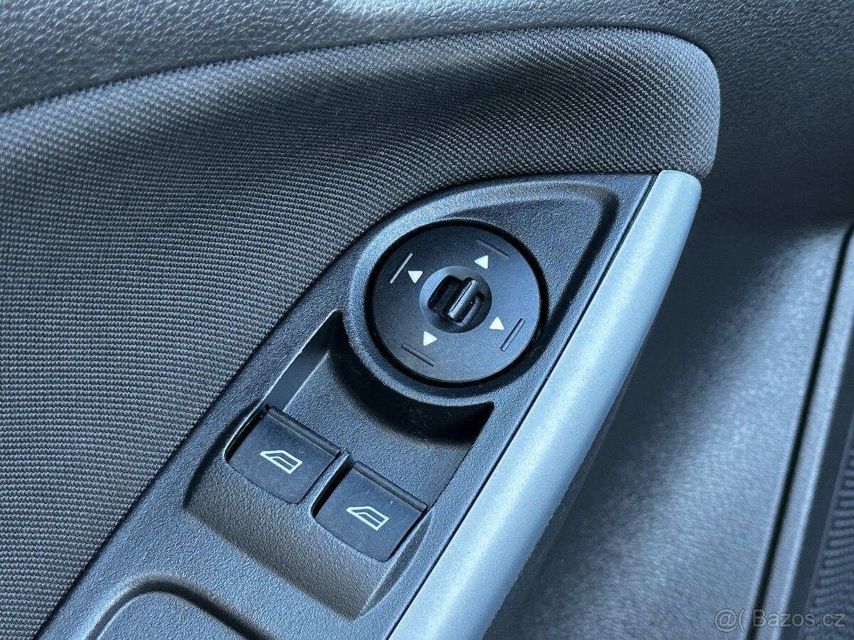 Ford Focus III 1.5 EcoBoost 110kW Facelift 2015 1. Majitel - 11