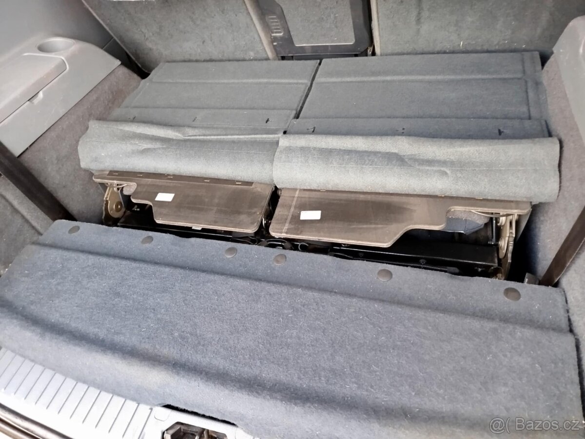 Prodám Ford Grand C Max, 7 míst, 77kW, 1,6 benzín - 11