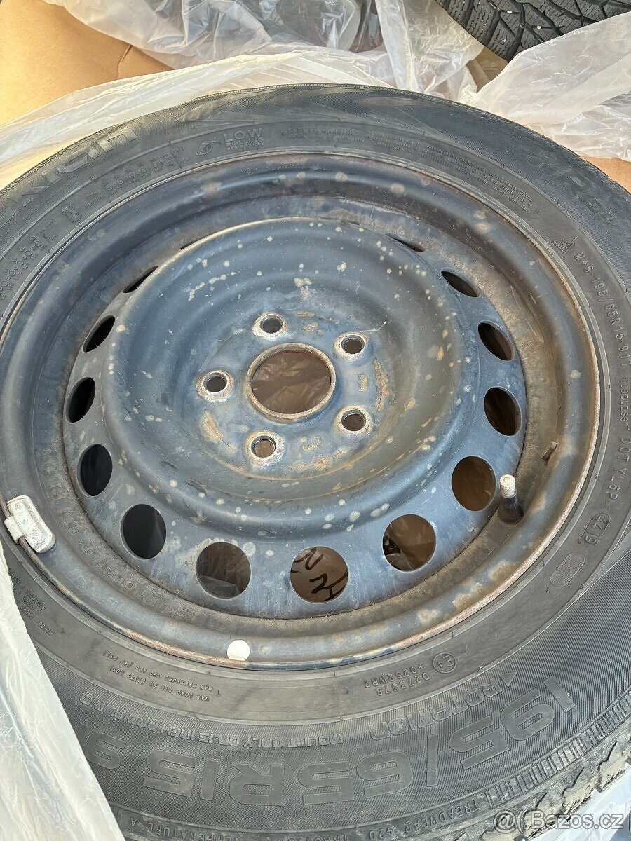 Disky s pneu M+S Nokian R15 195/65, plecháče 4 ks - 11