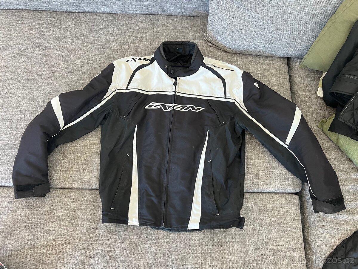 Motorkářská výbava - bunda a kalhoty Ixon, helma Airoh - 11