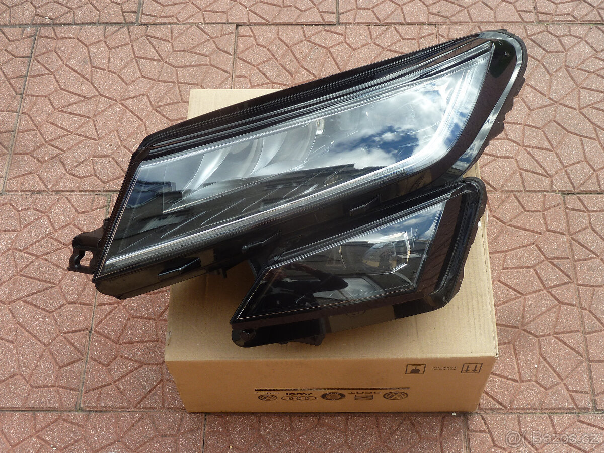 Škoda Kodiaq orig světlo lampa 566941015F 565945207A - 11