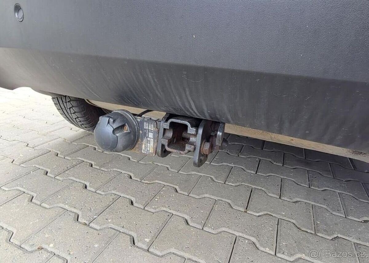 Hyundai ix35 2.0-4x4-AUTOMAT-TEMPOMAT - 11