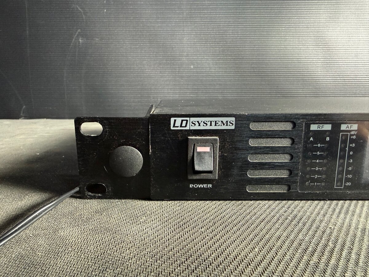 LD Systems WS1G8  Wireless Mic System 2xHandheld Microphones - 11