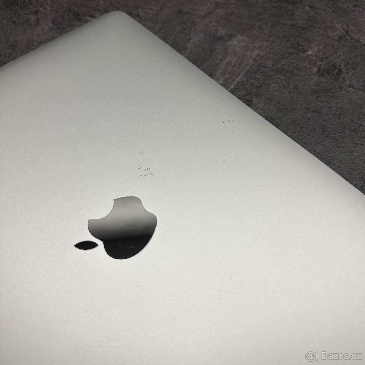 MacBook Air (8GB | M1 | 256gb | 13,3") - 11