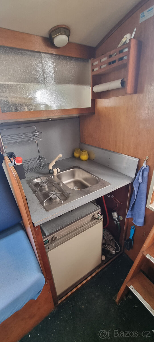 DOERAK 780-AK MOTOROVÁ KAJUTOVÁ LOD - 11