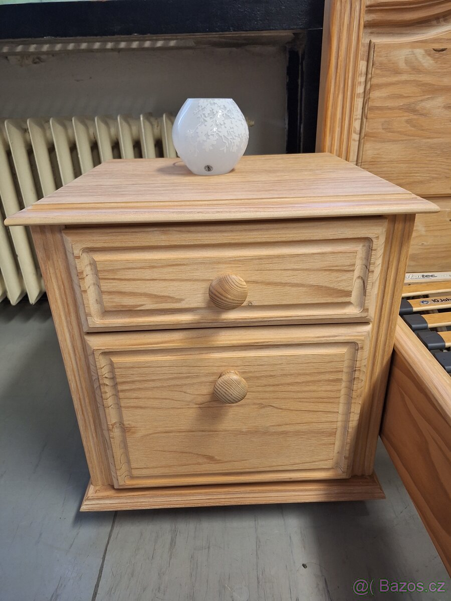 KVALITNÍ LOŽNICE PINIE TOP STAV JAK NOVÁ - 11