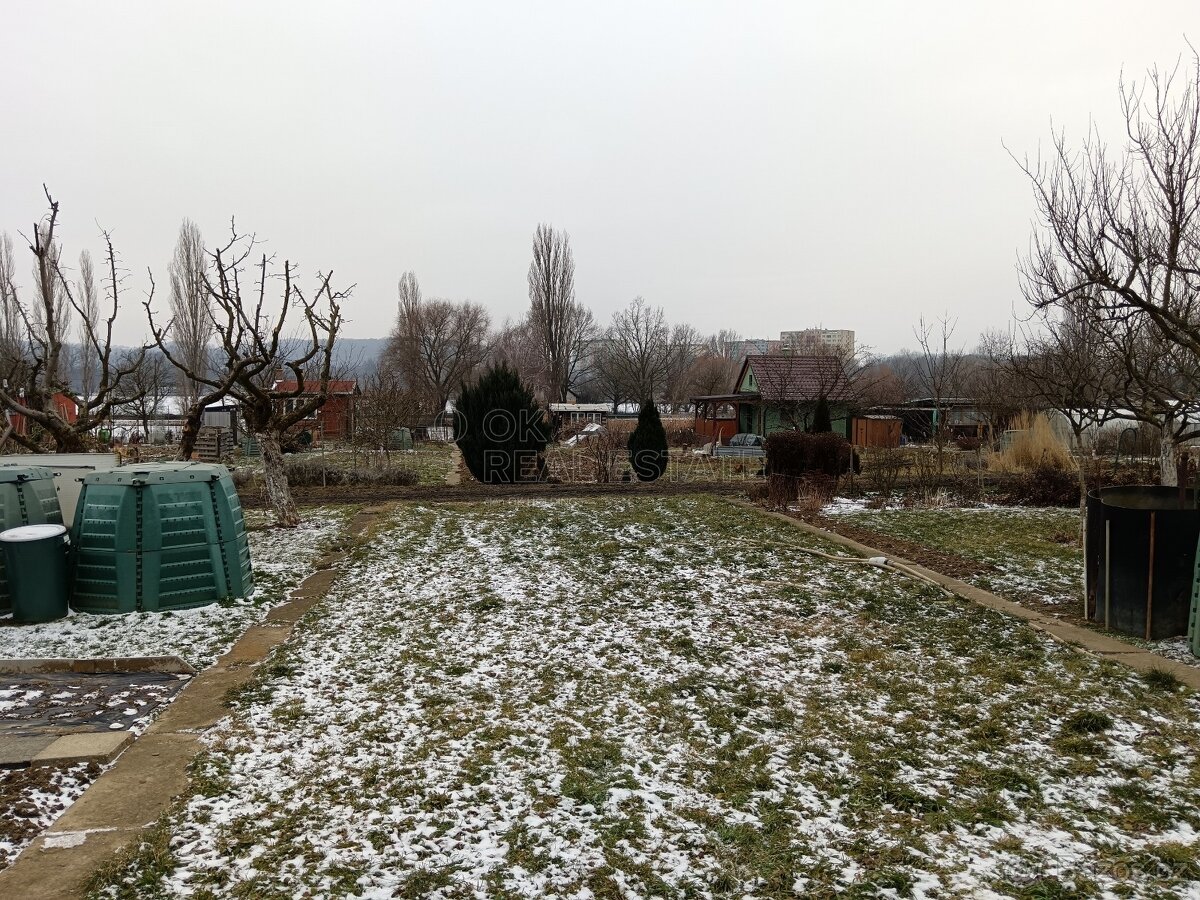 Zahrada s chatou, Otrokovice - 11