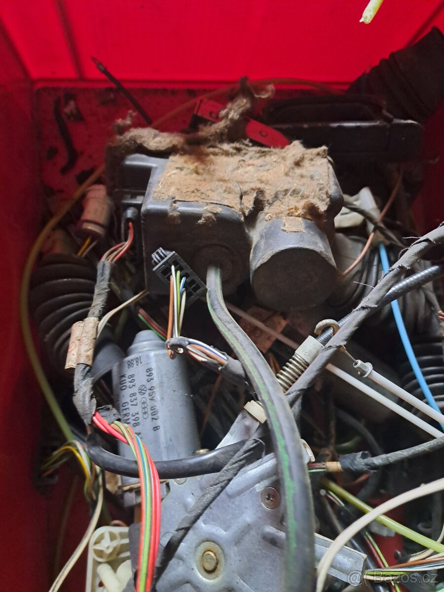 Díly Audi 80 B3 - 11