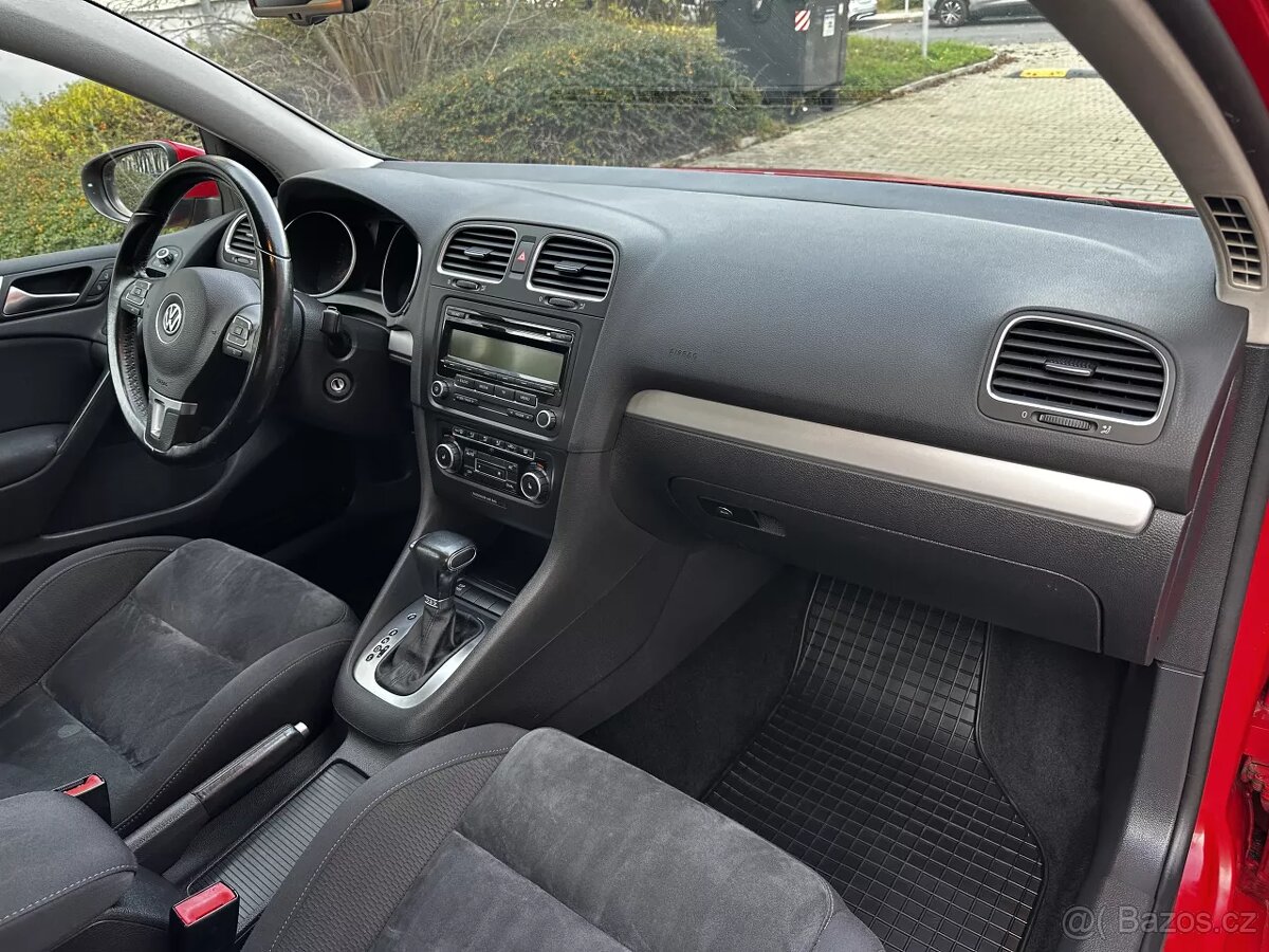 Volkswagen Golf 1.4 TSI 118kW DSG Highline ALU R17 Alcantara - 11