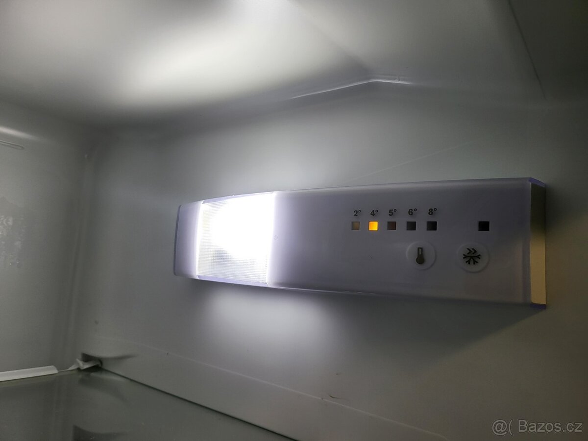 vysoká lednice AEG, dvoudvéřová - - 11