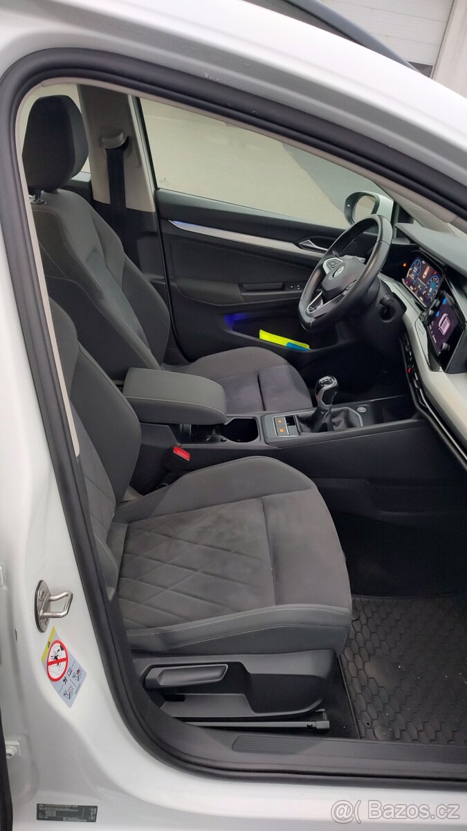 VW GOLF 8 Variant 2.0 TDI, Life,koupeno v ČR, servis, DPH - 11