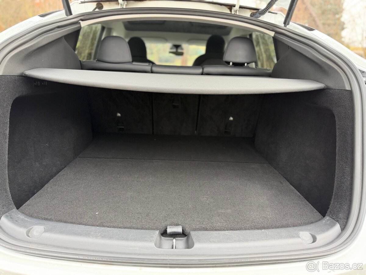 Tesla Model Y Long-Range 2023 DPH cena vcetně TOP 1.majitel - 11