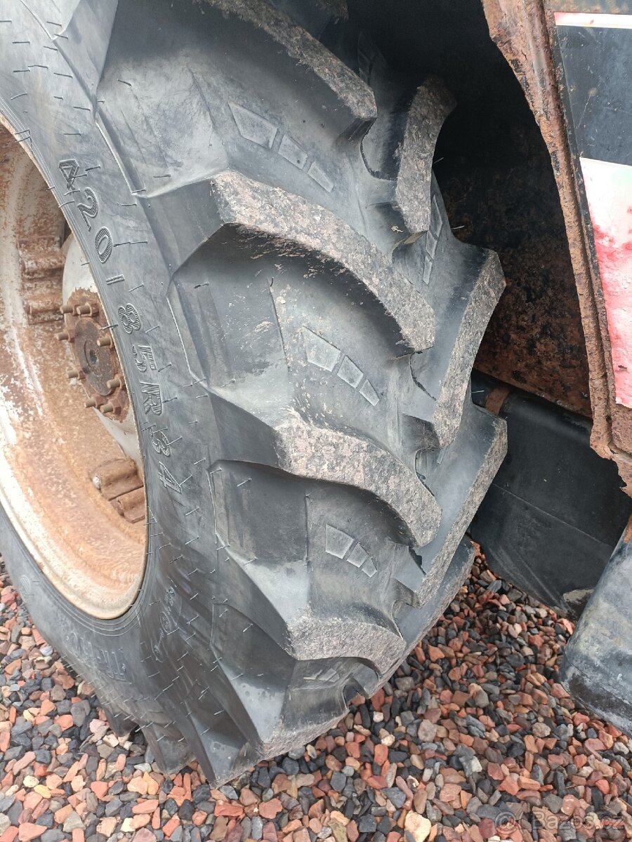 68kW/90PS Traktor CASE IH 4240 XLA, 4x4, 4-válec - 11