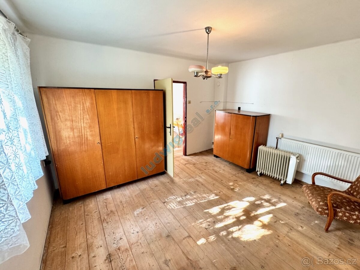 PRODEJ RD 4+1, garáž, zahrada, 665 m2, Radvanice, Úžice - 11