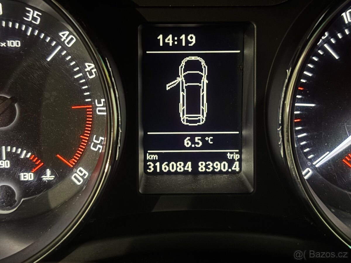 Superb 2 kombi rv 2012 2.0tdi 103kw - 11