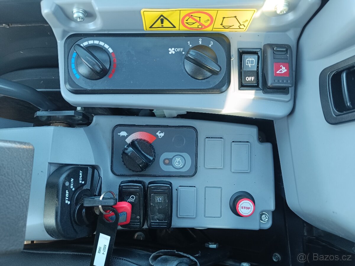 Minibagr Kubota KX 037- 4 Hi - Spec. - 11