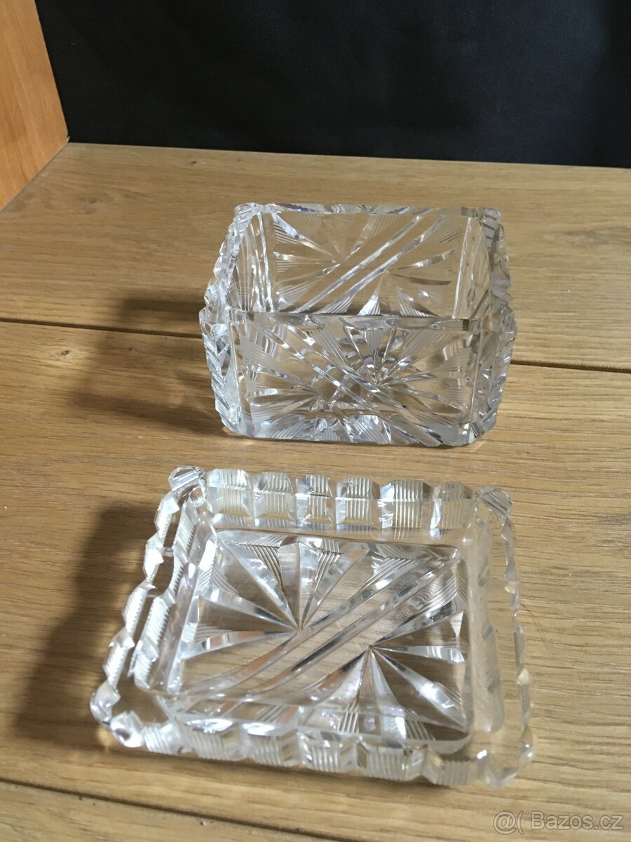 Broušená skleněná dóza malá 2x - 11