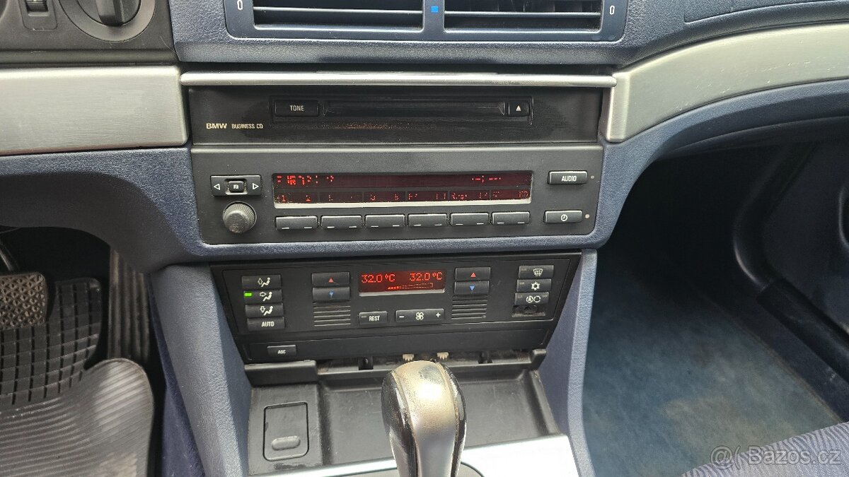 Prodám BMW E39 525tds touring vyrobené 2000 s automatem. - 11