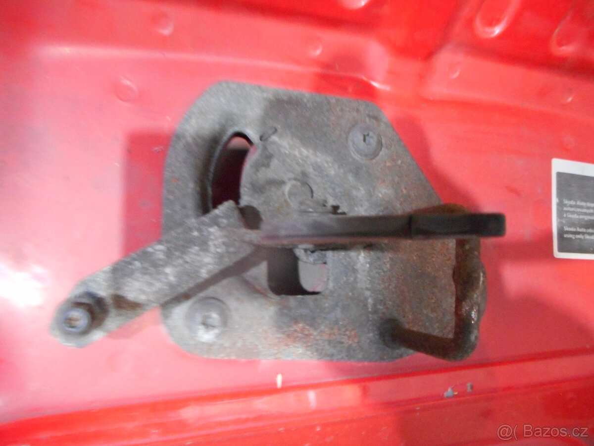 FABIA 1 PREDNI KAPOTA - 11