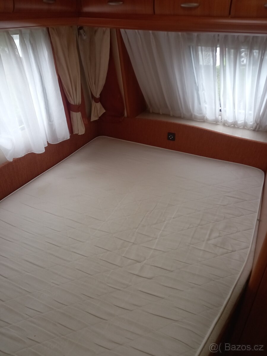 Prodám karavan HOBBY EXCELLENT 500 KMFE - 11