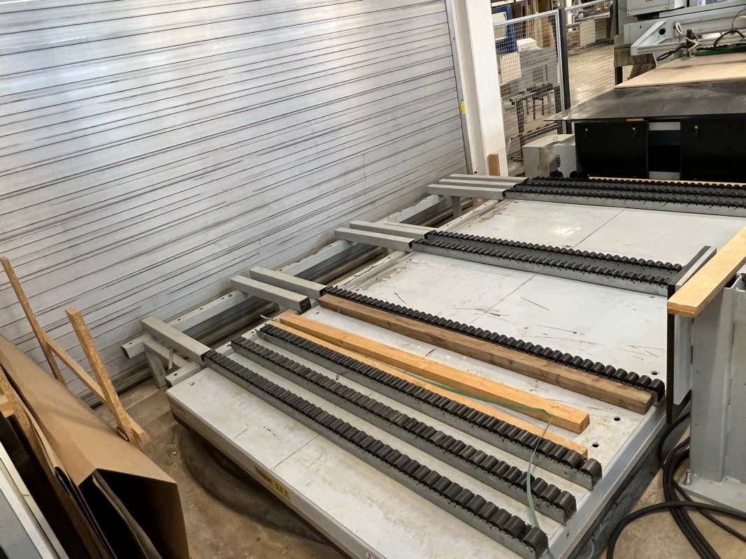 Nestingové CNC obráběcí centrum WEEKE BHP 210 - 11