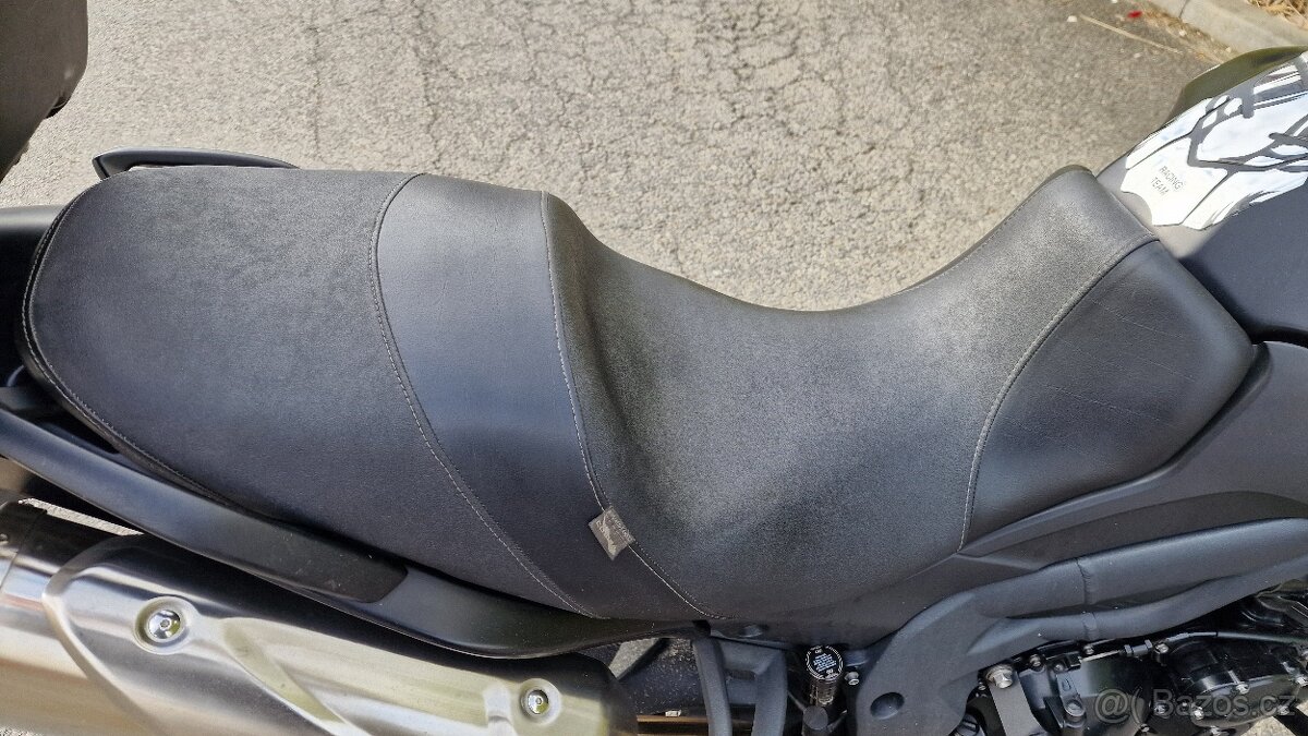 TRIUMPH TIGER 1050 - 11