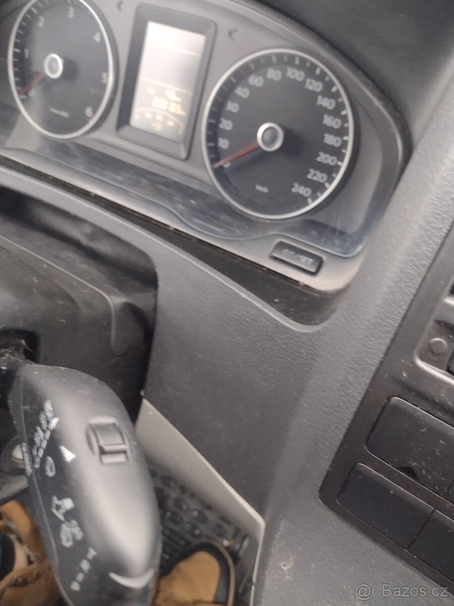 VW Transporter T5 2.0TDI - 11