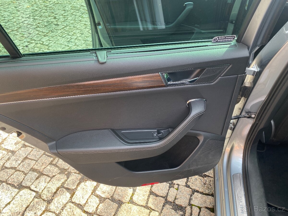 Škoda Superb Scout - 11