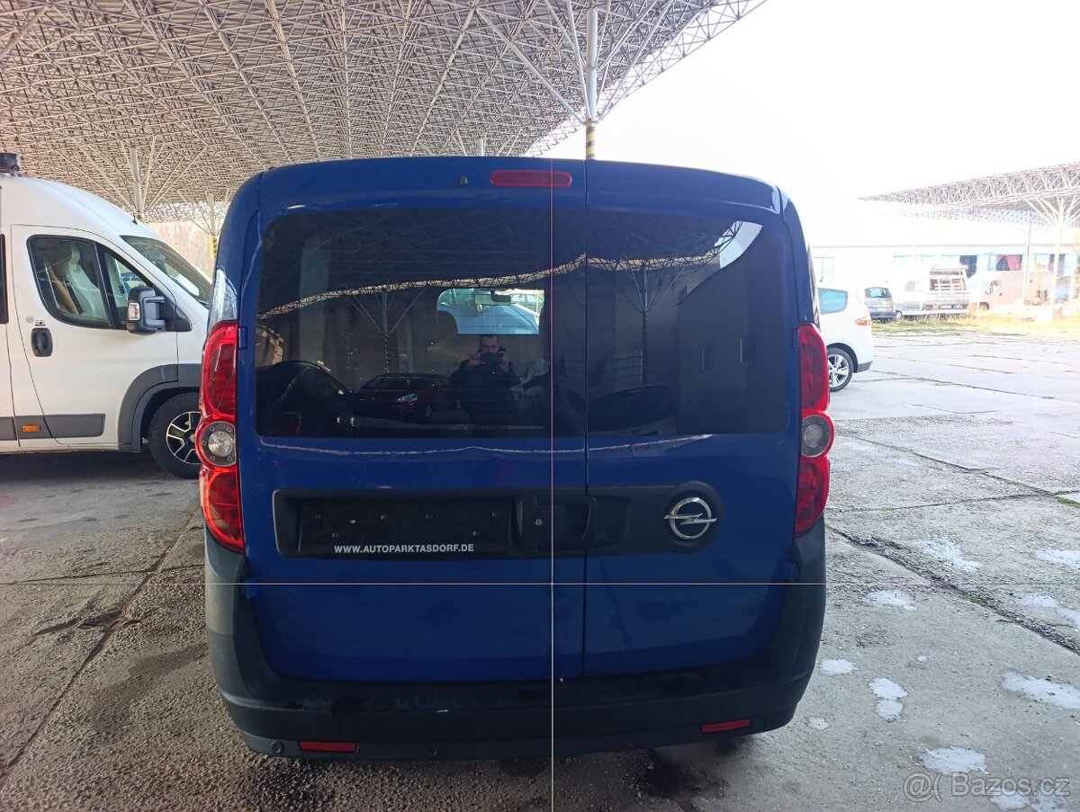 Opel Combo 1.3 CDTI 66kw -klima -100 najeto - 11