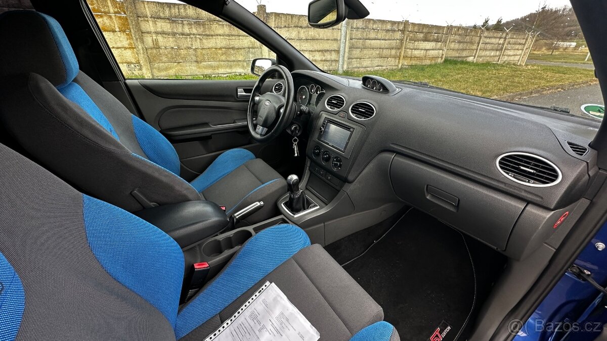 FORD FOCUS 2.5 ST - 11