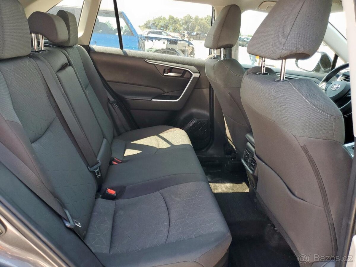 Toyota RAV4 XLE 2023 - 11