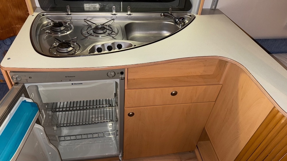 DELTA SUMMERLINER 4400 FB-STAN Easy Air-BOJLER-TOP STAV - 11