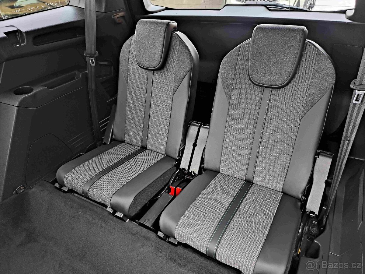 Peugeot 5008 1.2 PT EAT8 ALLURE - 1817 - 11