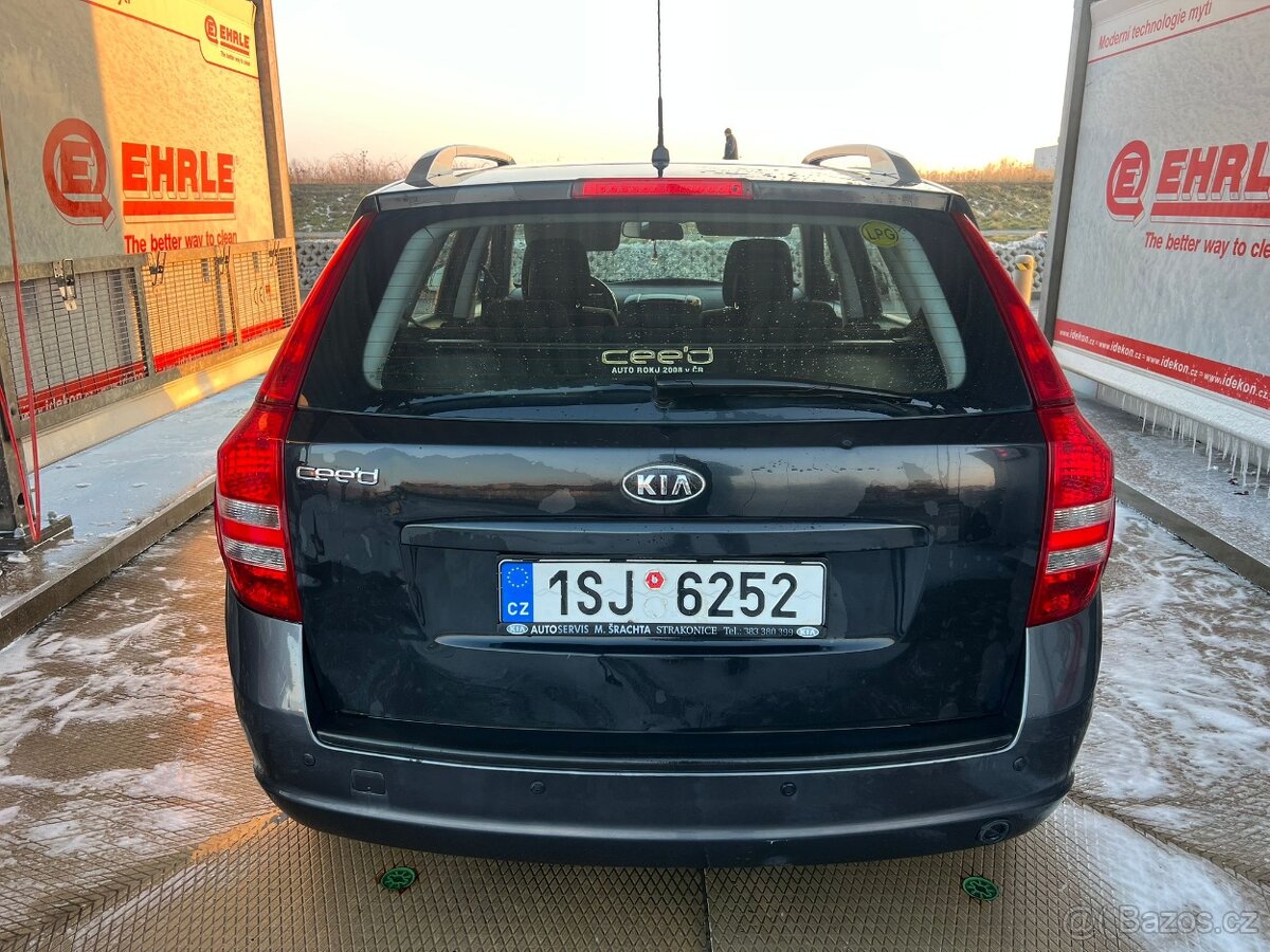 Kia Ceed 1.4i + LPG. Rok 2010. Tempomat. Klima - 11