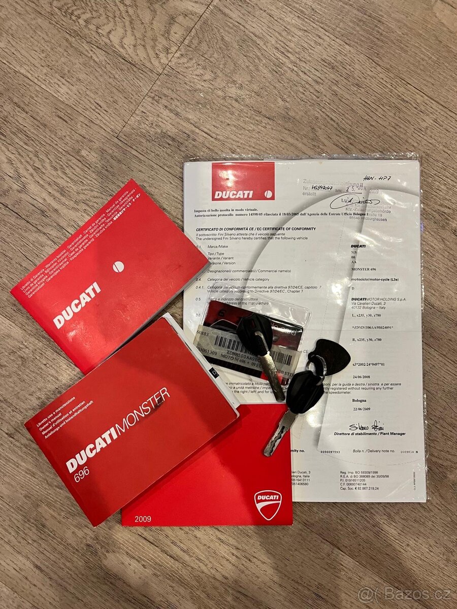 Ducati Monster 696 - 11